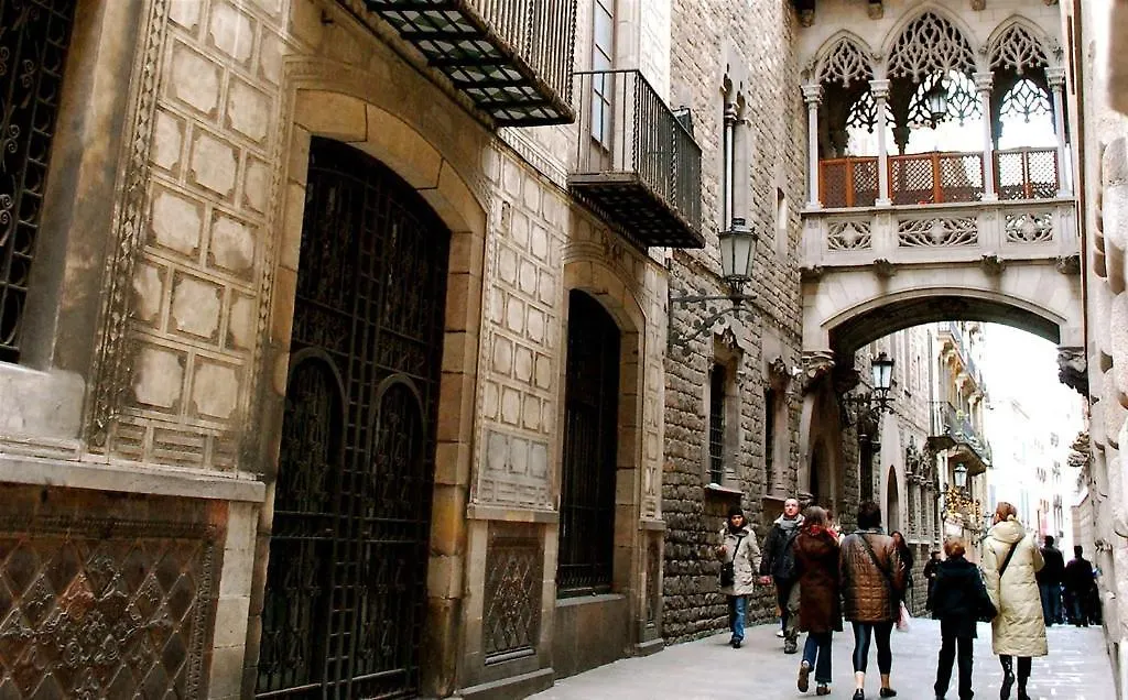 Room Not Shared Center Liceu Ramblas Plaza Cataluna バルセロナ アパート